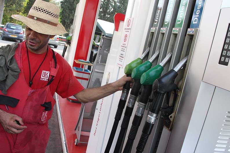 image Slight delay to reduction in fuel consumption tax