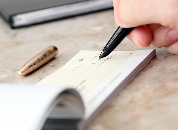 image Suspected embezzler netted €490,000 after making company’s blank cheques out to himself