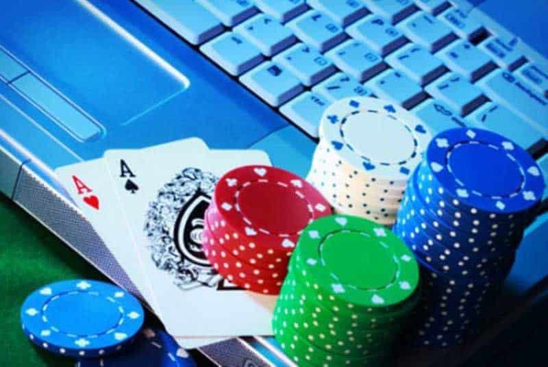 image Gambler who lost €30,000 reported makeshift casino to police