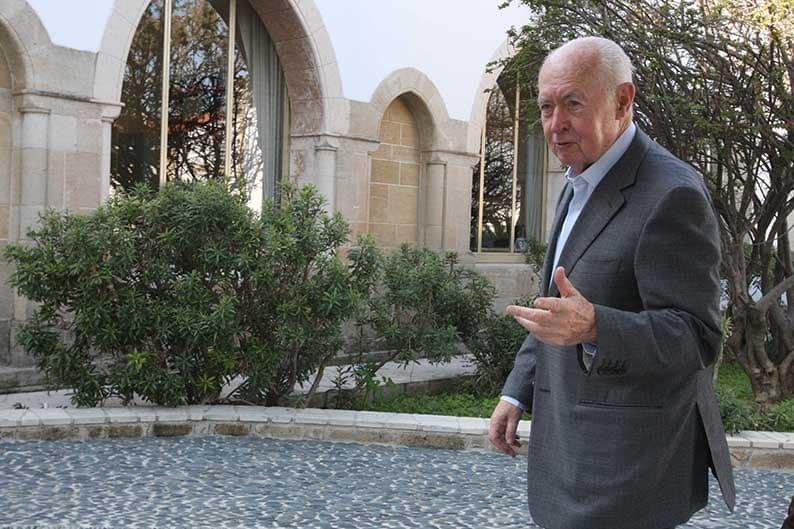 image Former President Vassiliou in hospital