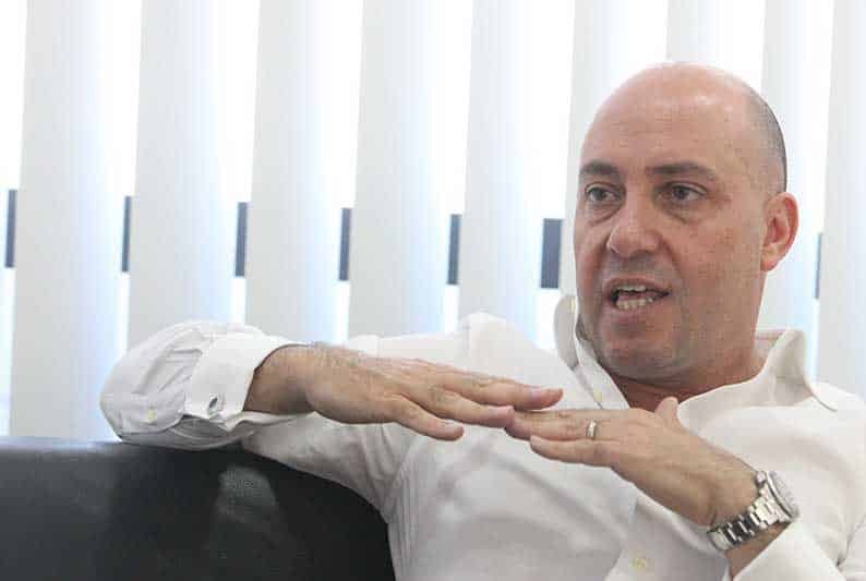 cover Pamboridis gaining ground as main contender in Disy race