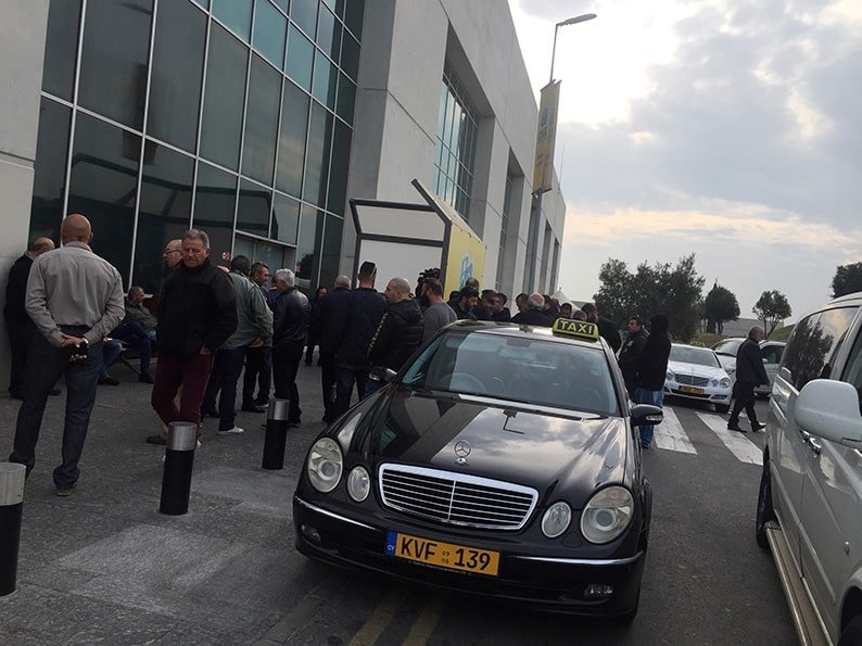 image Taxi licences suspended for Larnaca Airport rule violations