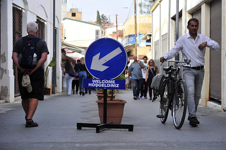 image Bicommunal groups unite to press for more crossings