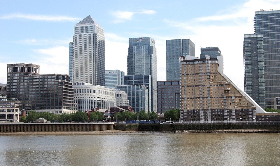 image UK RICS house price balance falls to 9-month low in April after tax break ends