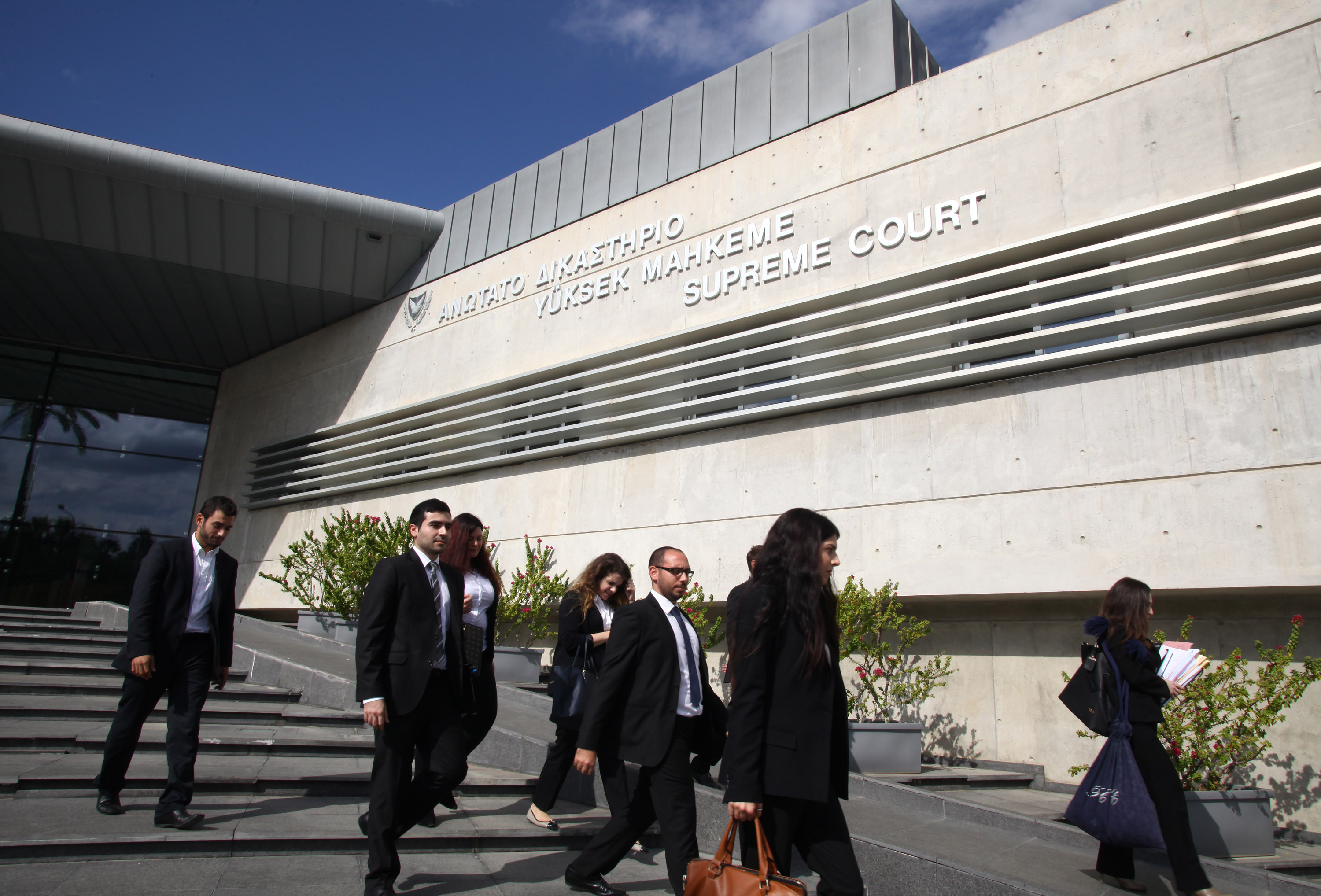 image Supreme court delays custody hearing over five-year-old