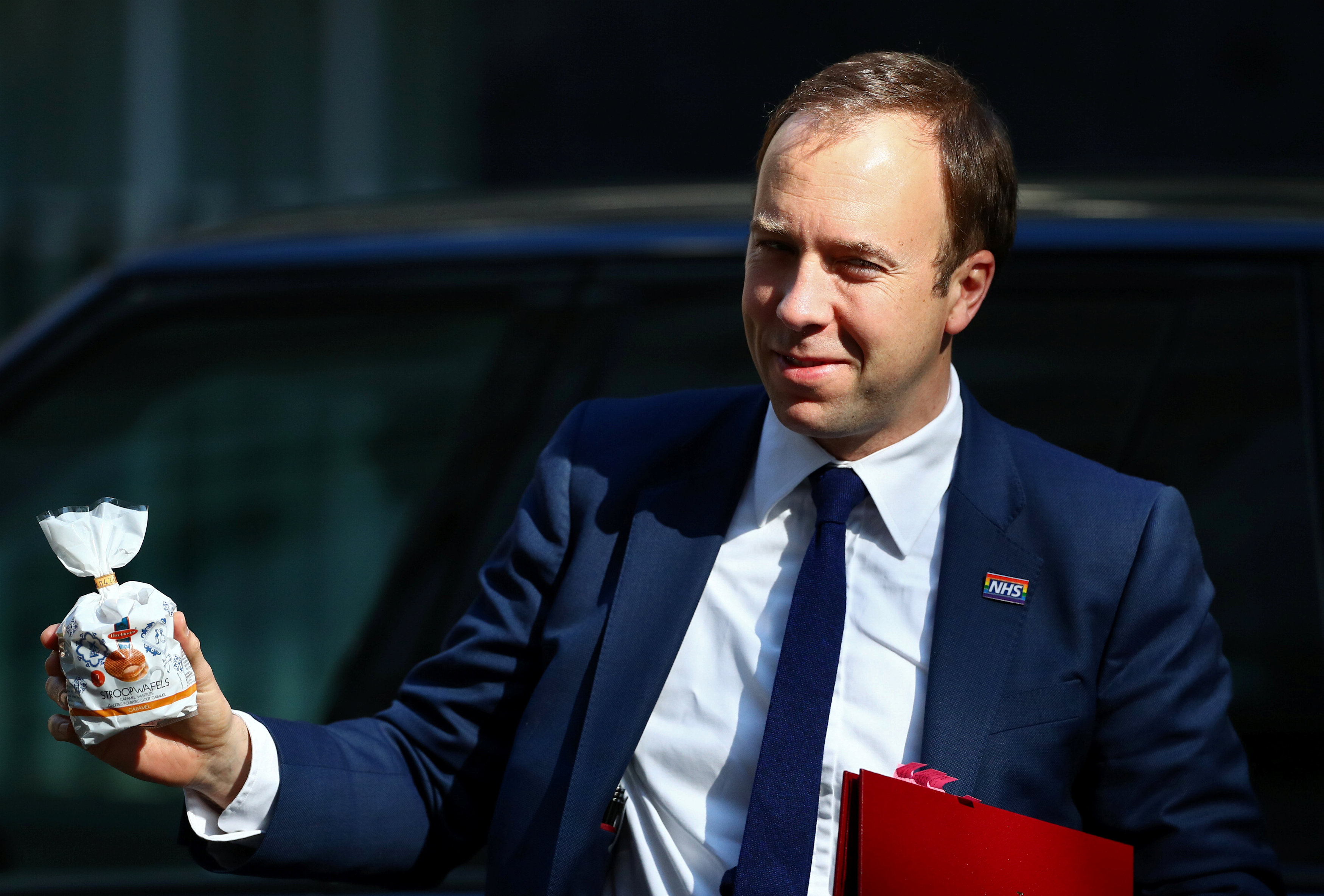 image UK vaccinating 200,000 people a day -health minister (Updated)