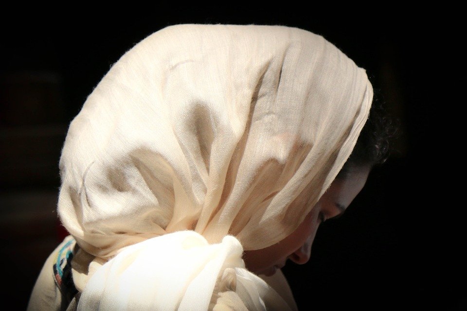 image Islamic headscarf returns to heart of Turkish political debate