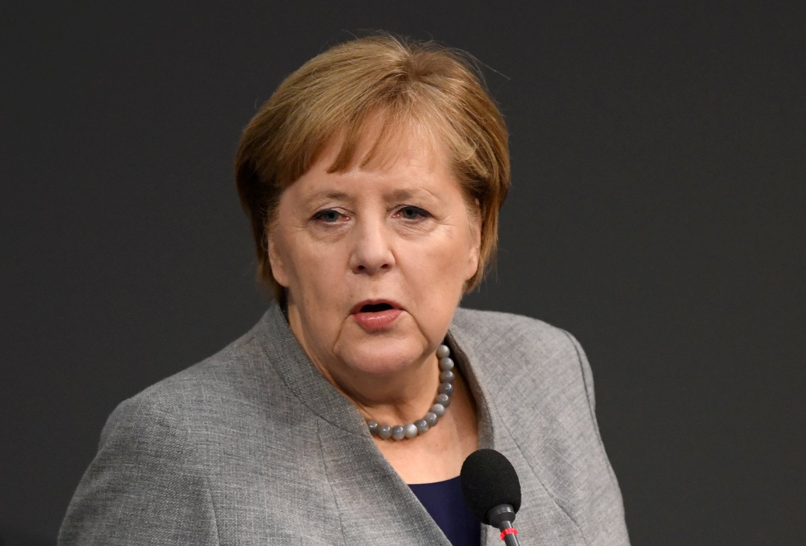 image EU leaders tussle over emissions target in climate change talks