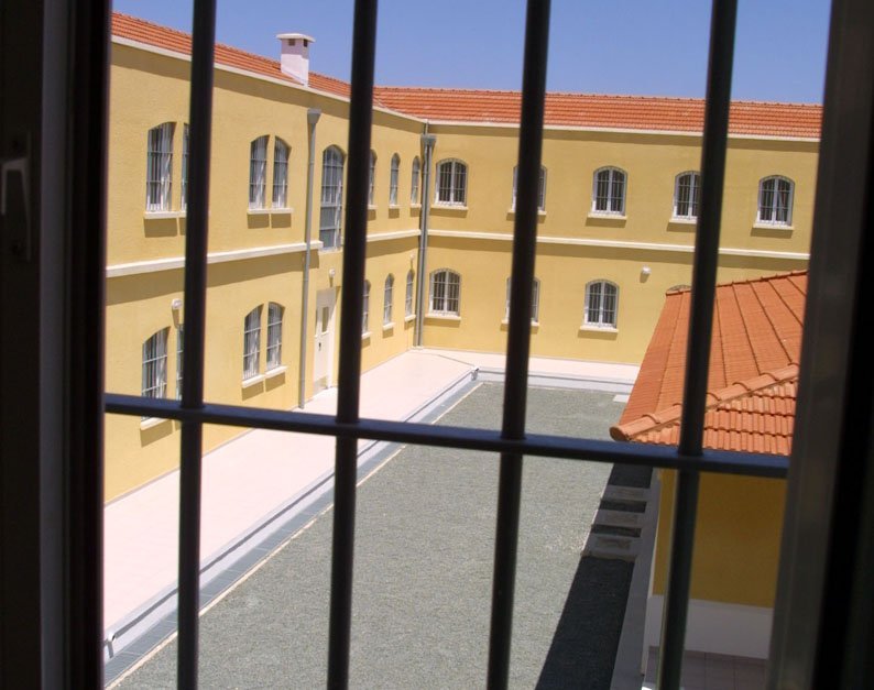 image Lawyer jailed for forgery
