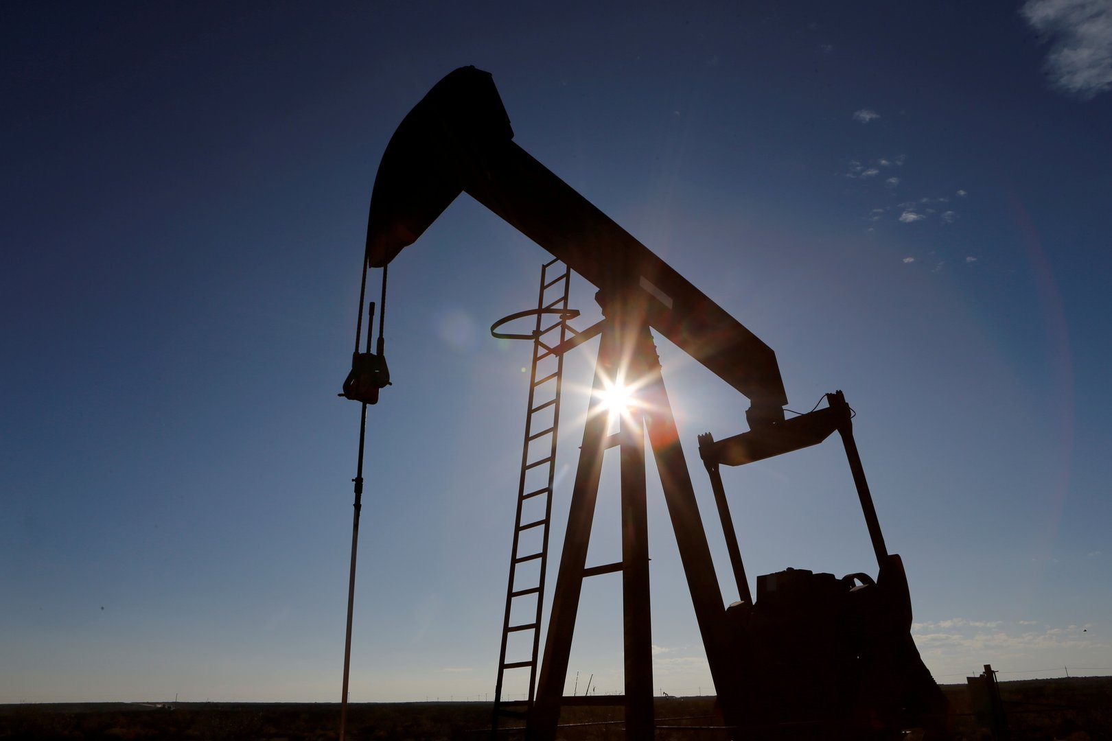 image Oil prices fall on prospect of OPEC offsetting Russian output loss