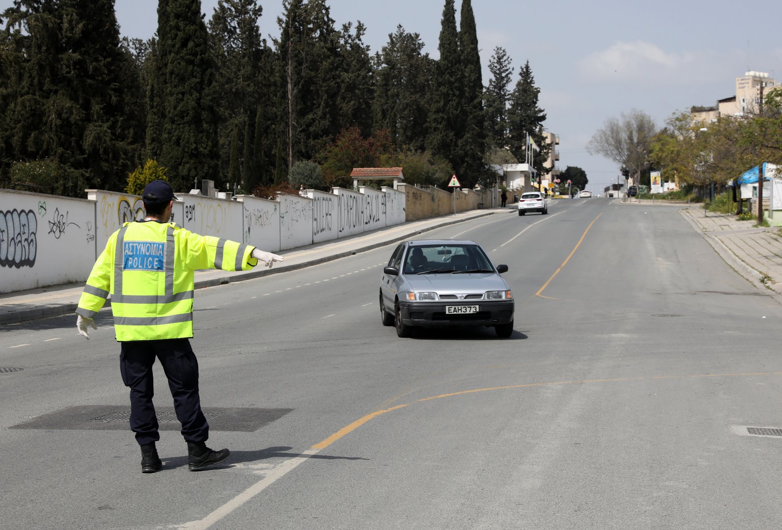 image Coronavirus: 127 people, three businesses charged