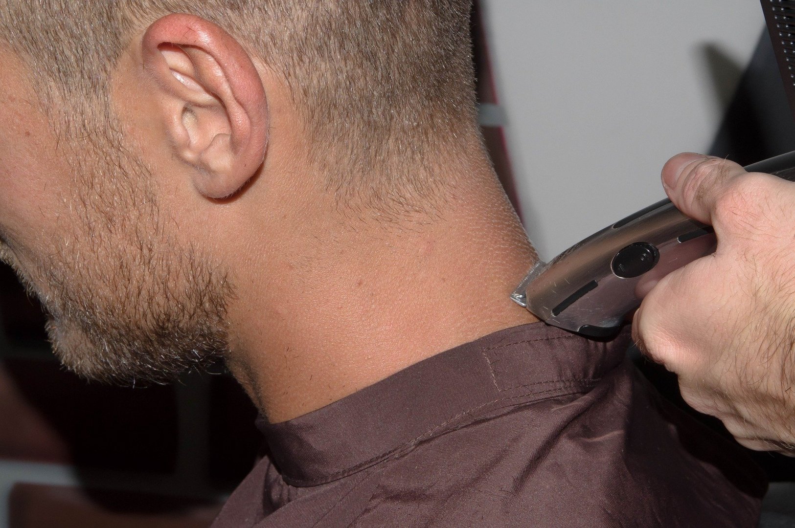 image Barbers call for stricter checks on illegal operators