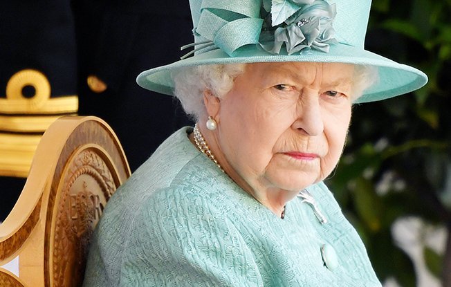 image UK&#8217;s Queen Elizabeth postpones meeting, told to rest by doctors