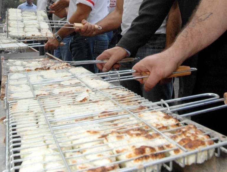 image Cheesemakers call off protests over halloumi PDO