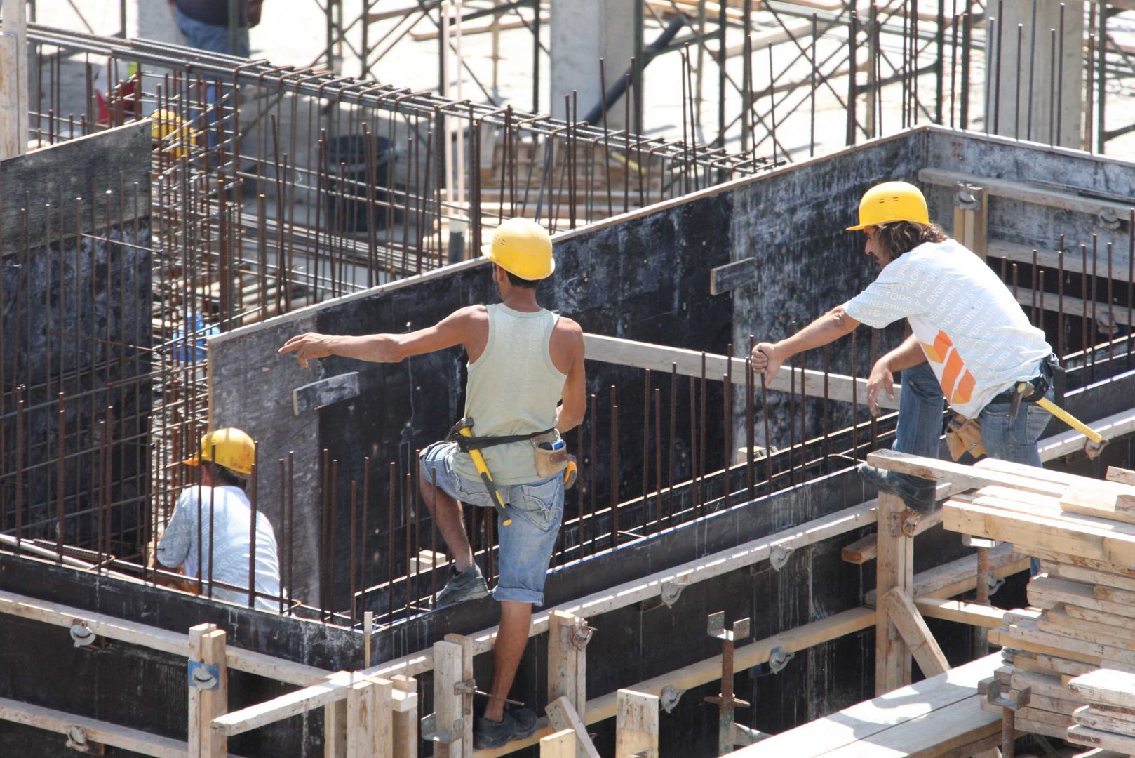 image Arrest warrant issued after items go missing from building site