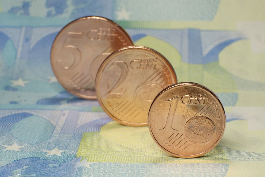 image Coronavirus: 54 per cent see household income drop &#8212; survey