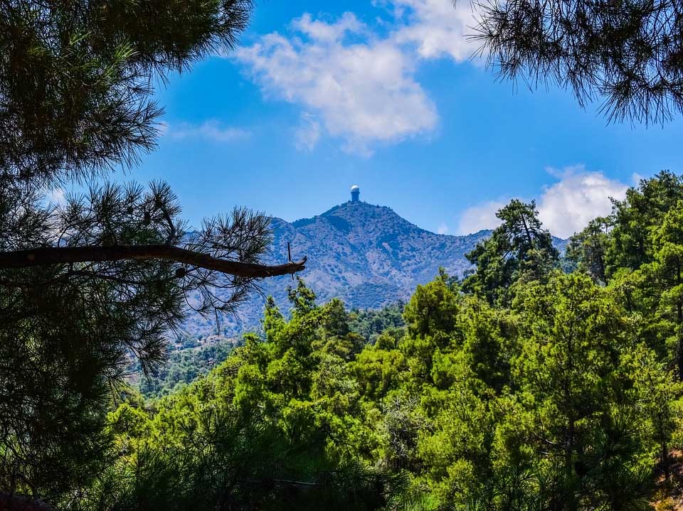 image Lost hikers rescued by police