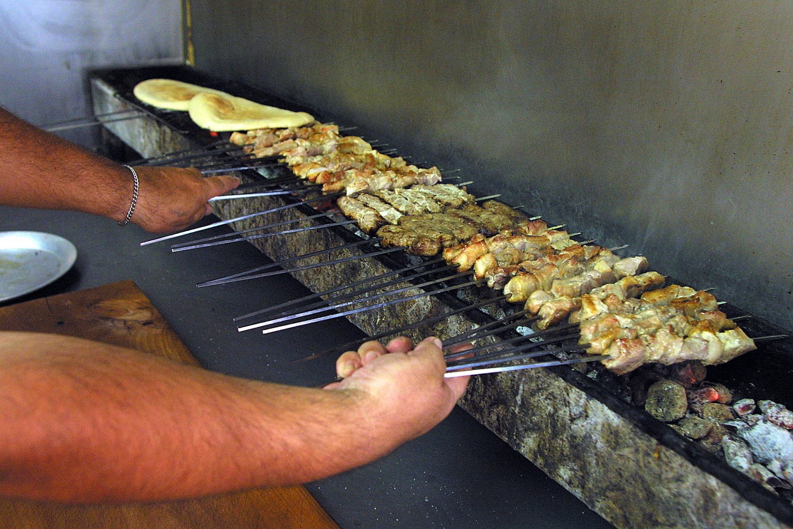 image Kebab shops, consumers fret as meat prices rise (updated)