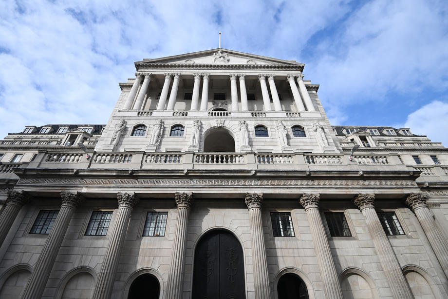 image West stiffens sanctions on Russian central bank, Britain says (Update)