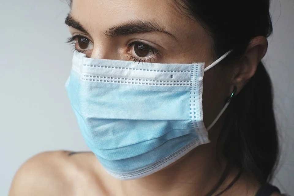 image France to recommend wearing of surgical masks, fabric not good enough