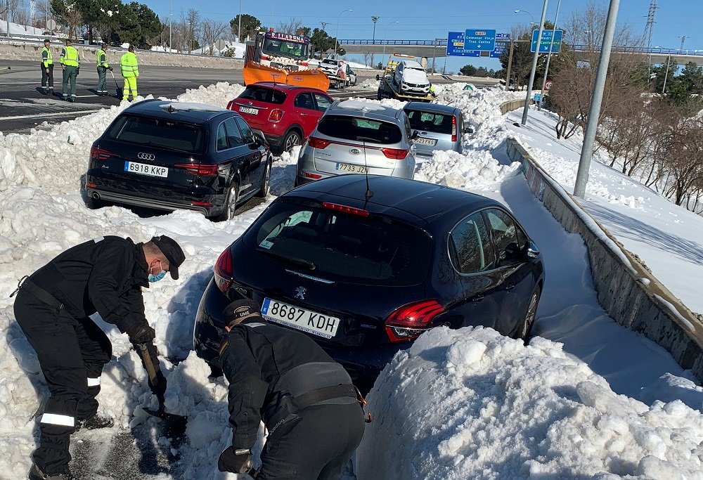 image Snow-struck Madrid struggles with cleanup as severe frost grips Spain