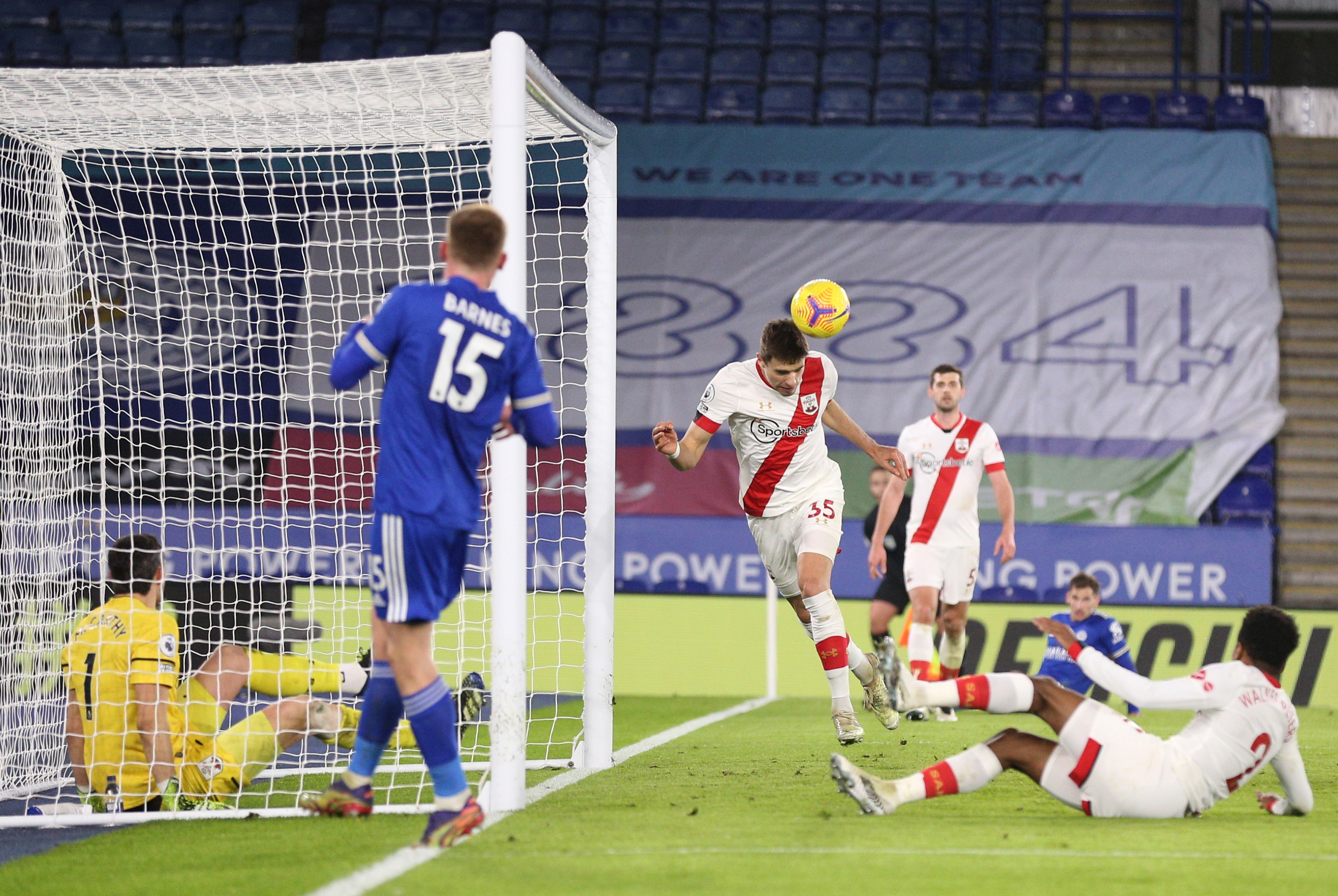 image Leicester go second with win over Southampton, Chelsea edge 10-man Fulham
