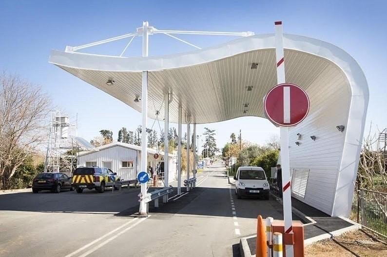 image Woman arrested for knife possession at Dhekelia crossing point