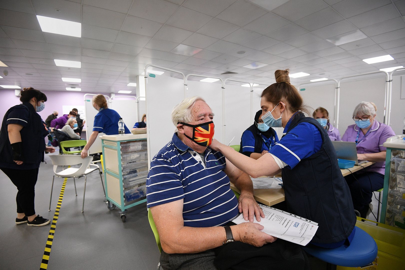 image Coronavirus: Next round of vaccination appointments from Tuesday