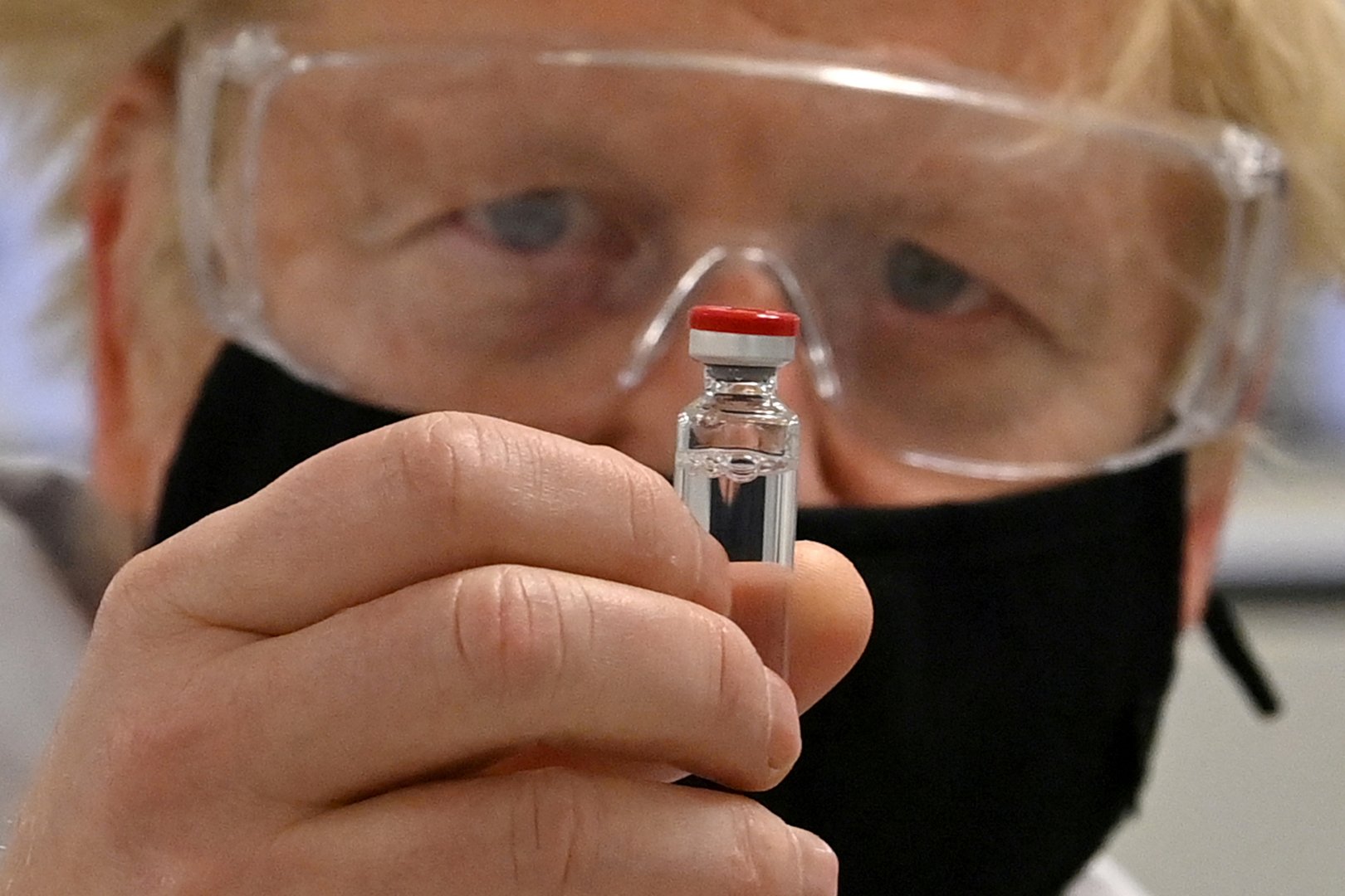 image &#8216;Pivotal moment&#8217; as Britain rolls out AstraZeneca vaccine (updated)