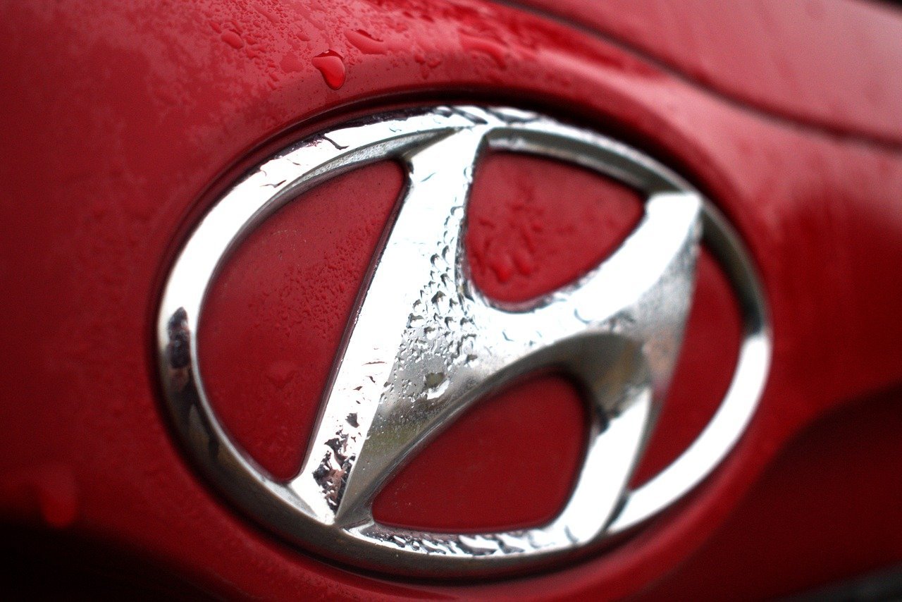 image Hyundai wrestles with the risks of embracing Apple