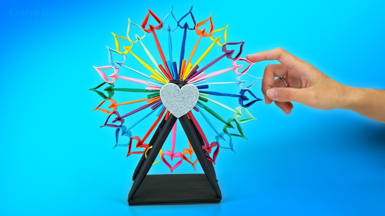 image How to make a paper Ferris wheel at home