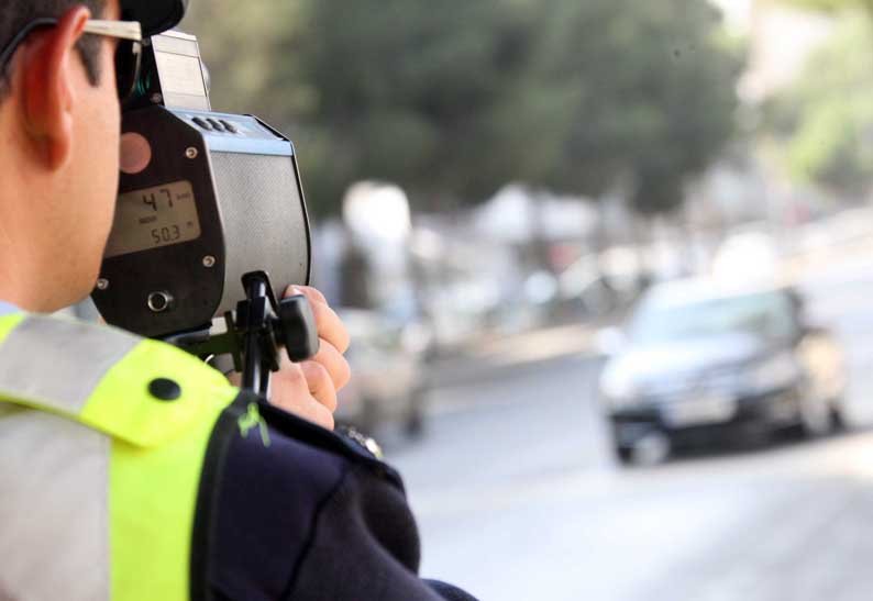 image Police ‘should not hide’ while carrying out speed checks