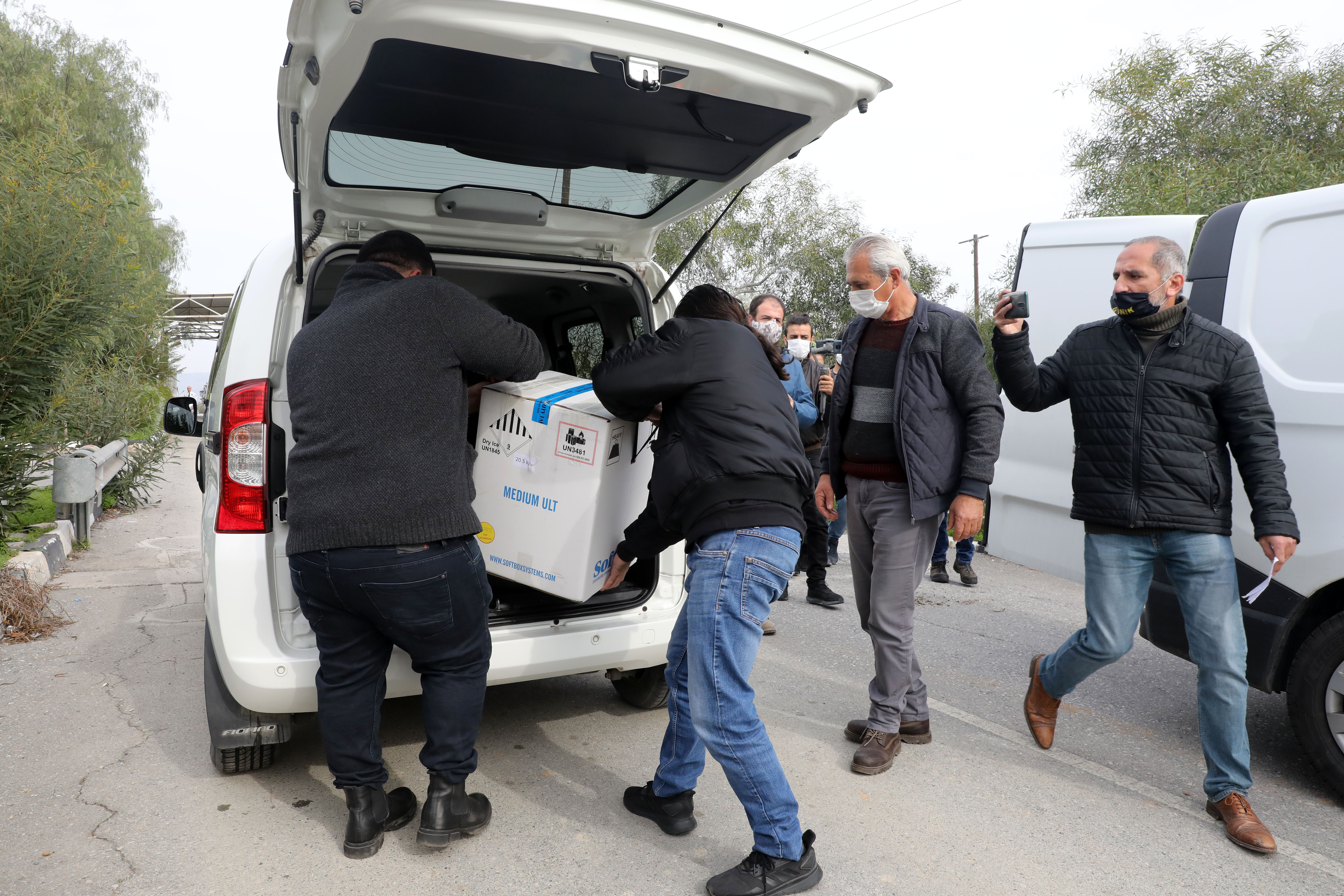 image Coronavirus: More vaccines sent north, two deaths recorded