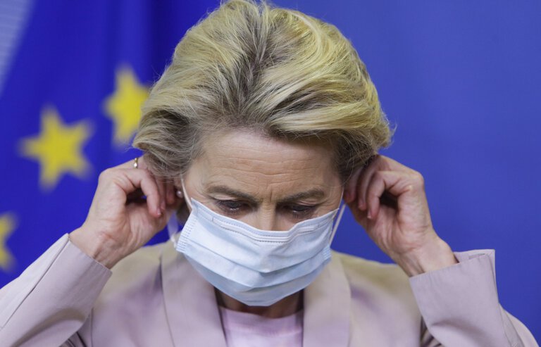 image No &#8216;side deals&#8217; for vaccines, EU Commission  says
