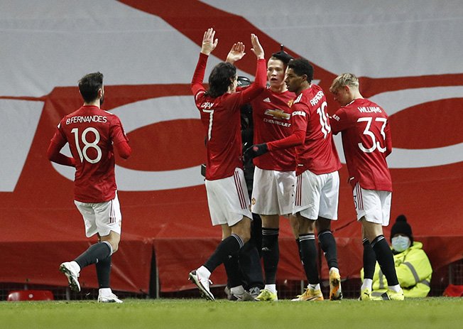 image Man United edge past West Ham after extra time