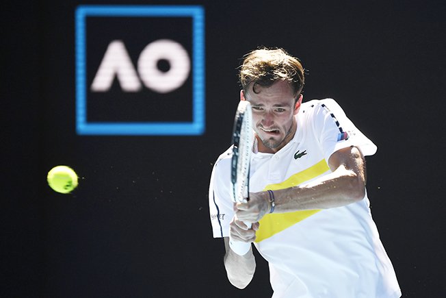 image Medvedev wins Russian duel against Rublev for semis spot
