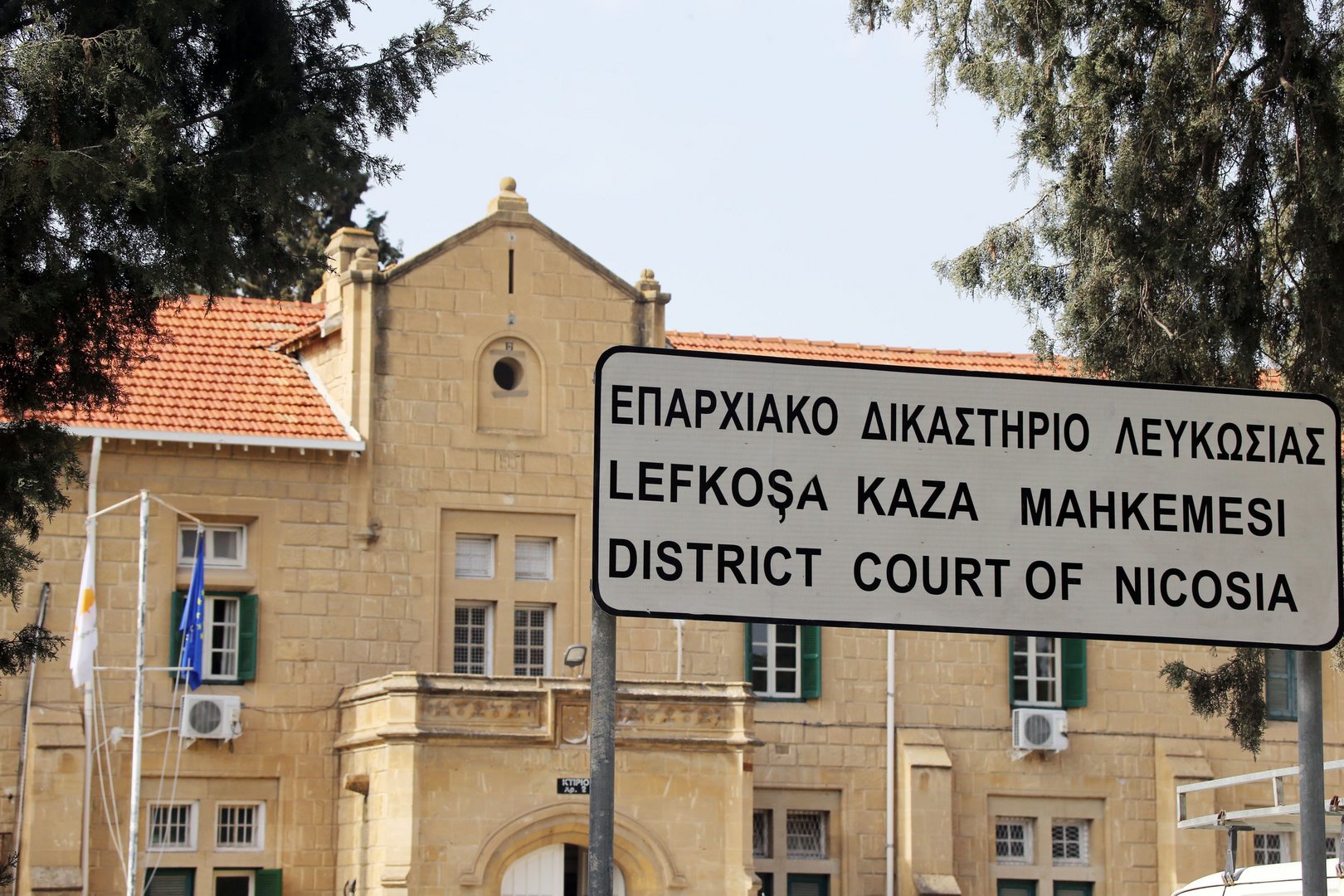 image Evidence presented in usurpation trial of German real estate agent