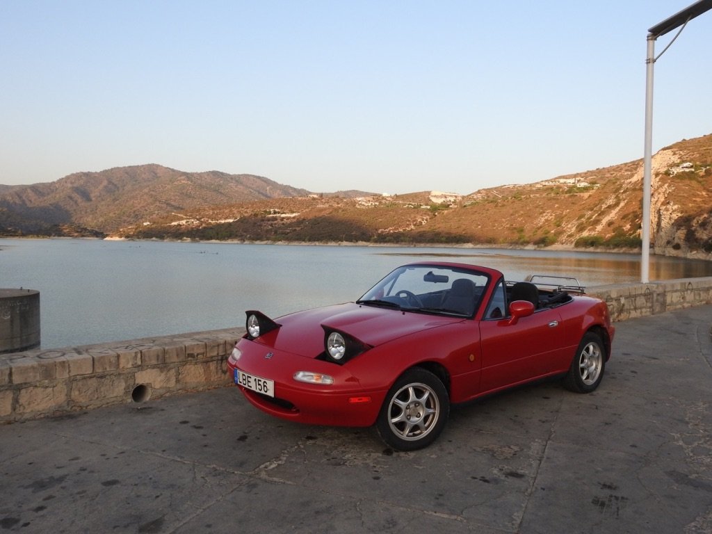 image Mazda MX5: Cult Hero