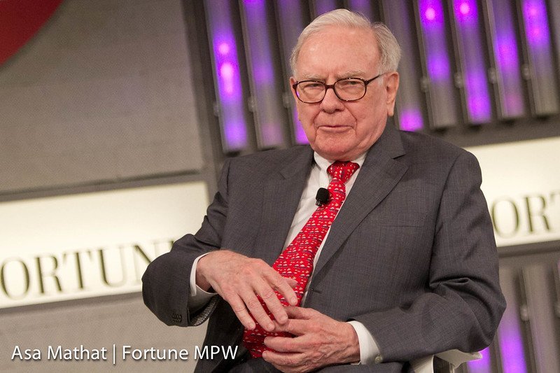 image Warren Buffett admits $32bn mistake