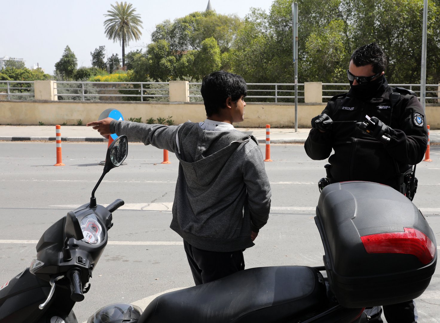 image Coronavirus: 199 booked for breaking decrees