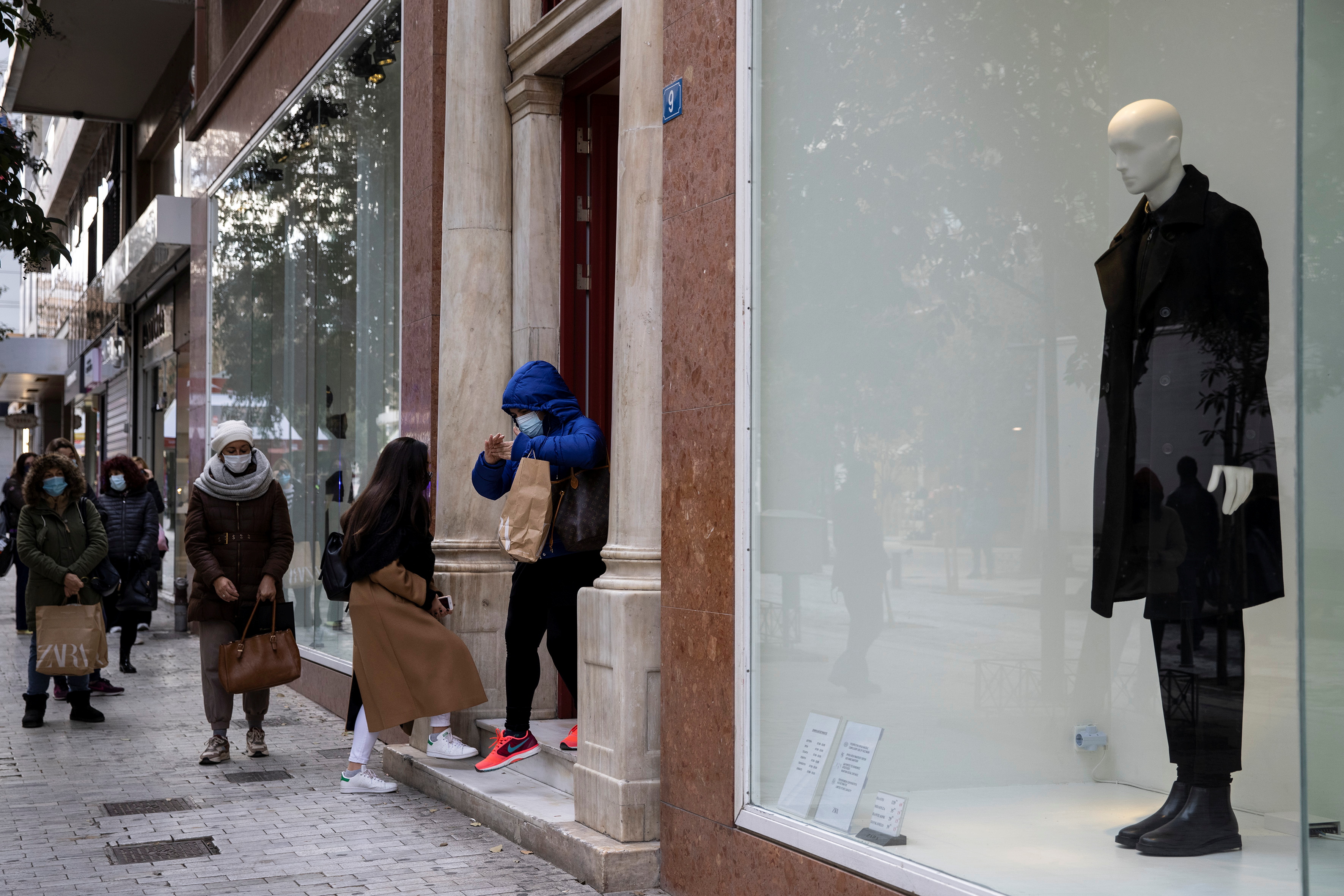 image Greece tightens lockdown curfew to stem spread of Covid-19 infections