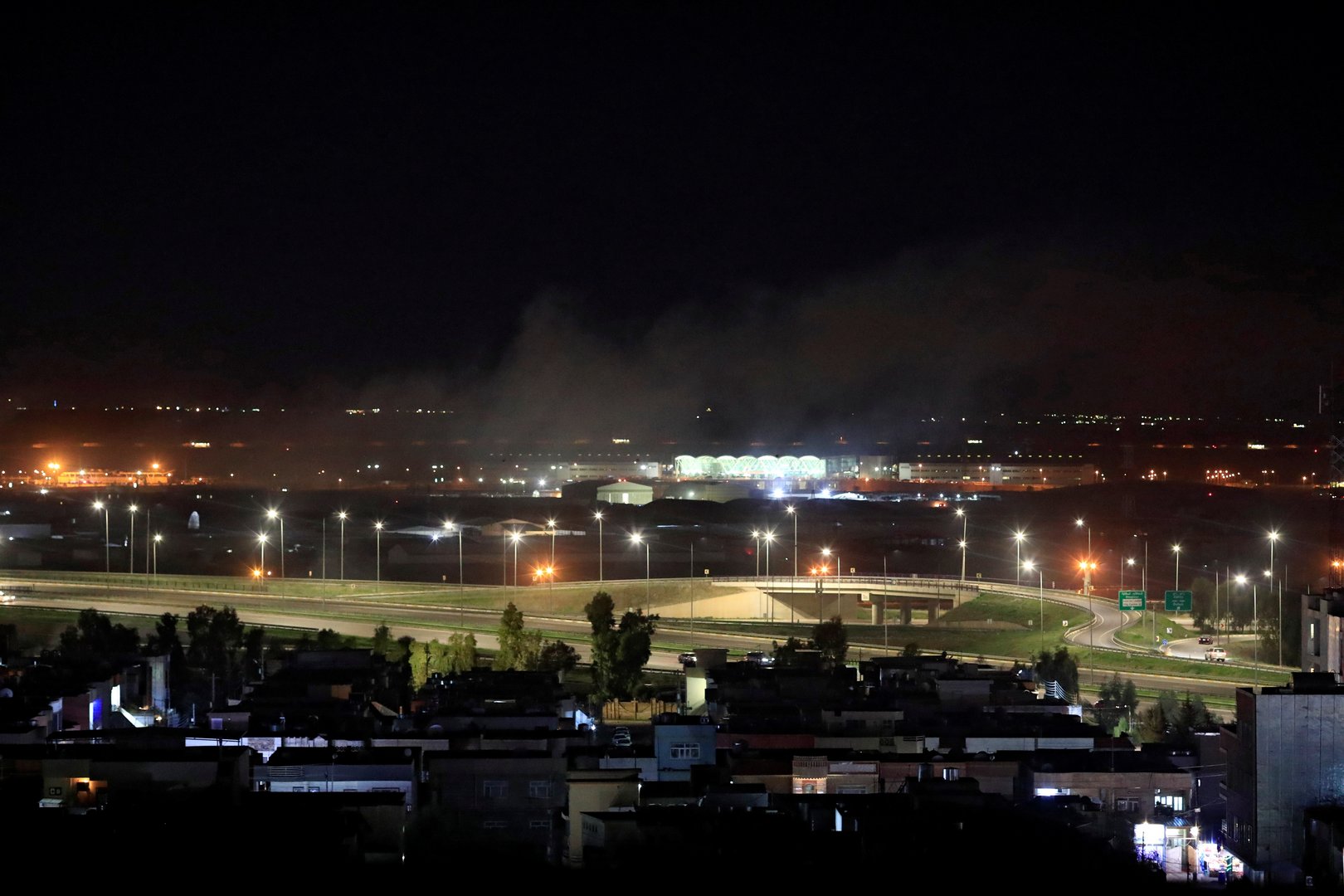 image Iraq rocket attack hits U.S. forces, killing contractor