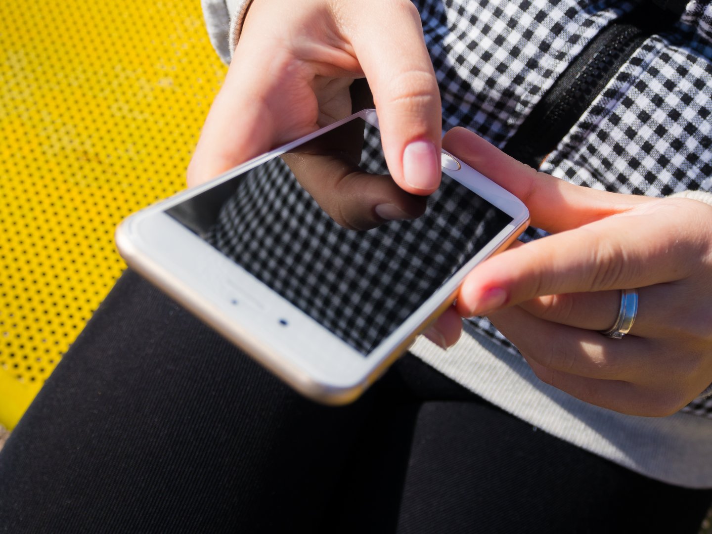 image Number of mobile users up by almost 25,000 last year