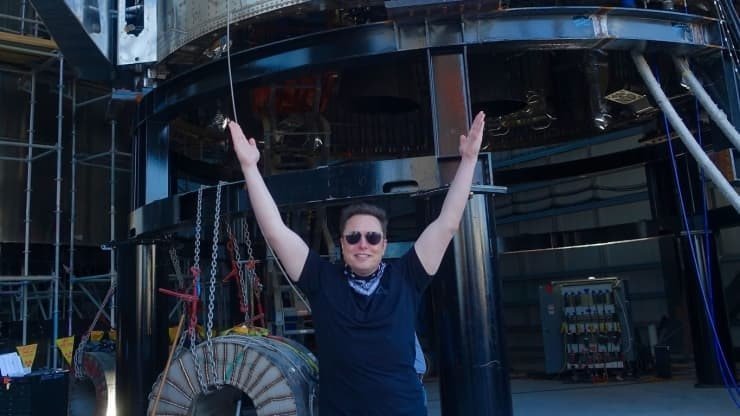 image Elon Musk&#8217;s SpaceX raises $850mn, plans massive satellite comms network