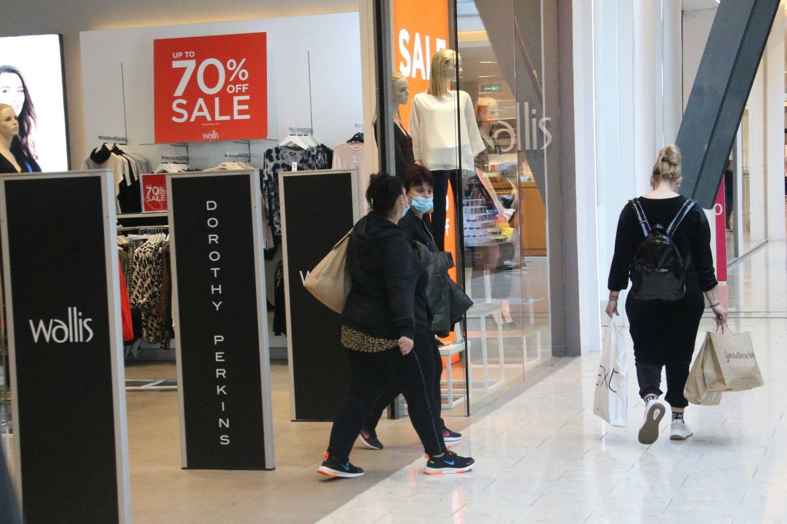 image Coronavirus: Shops slash prices to draw crowds as they re-open