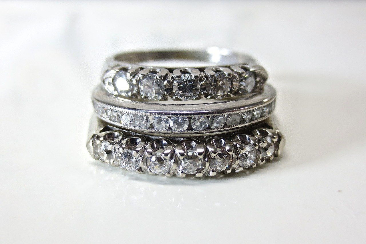 image Platinum price surges on auto sector demand; gold steady; silver moves higher
