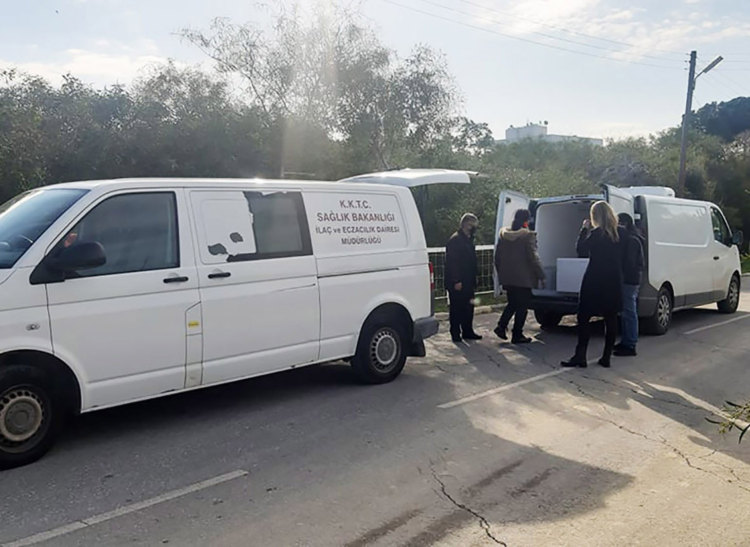image Coronavirus: Astra Zeneca vaccines handed over to Turkish Cypriots