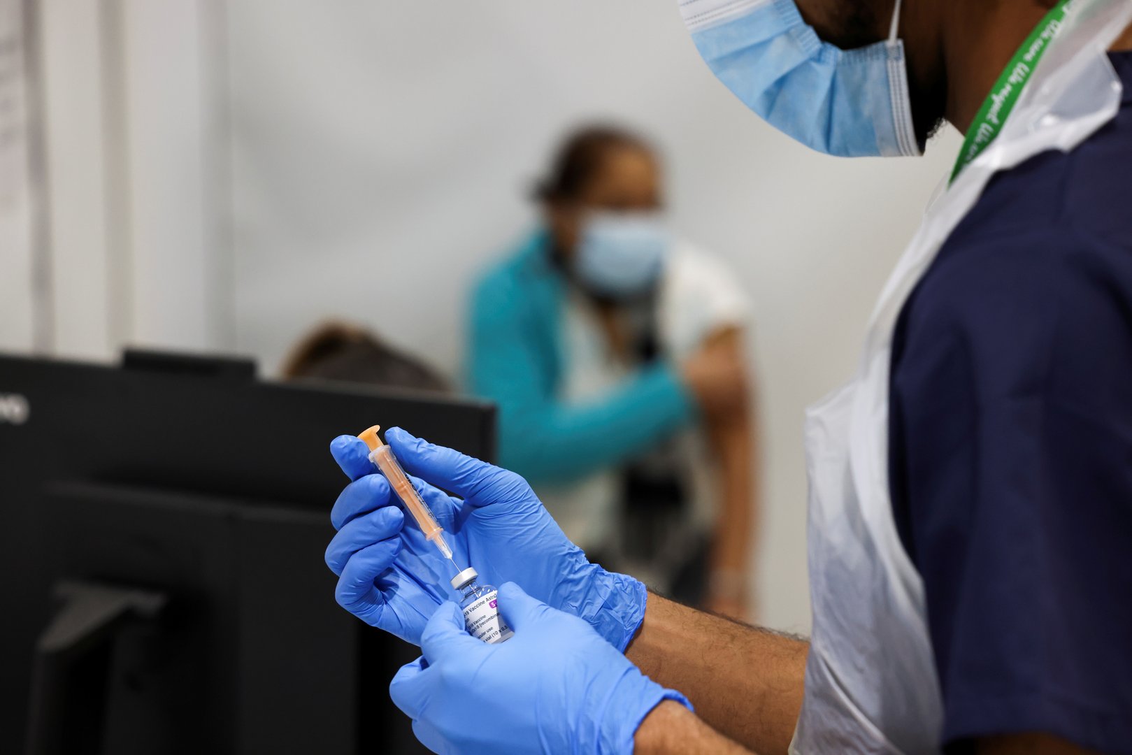 image Coronavirus: Over 103,000 people received at least one vaccine dose