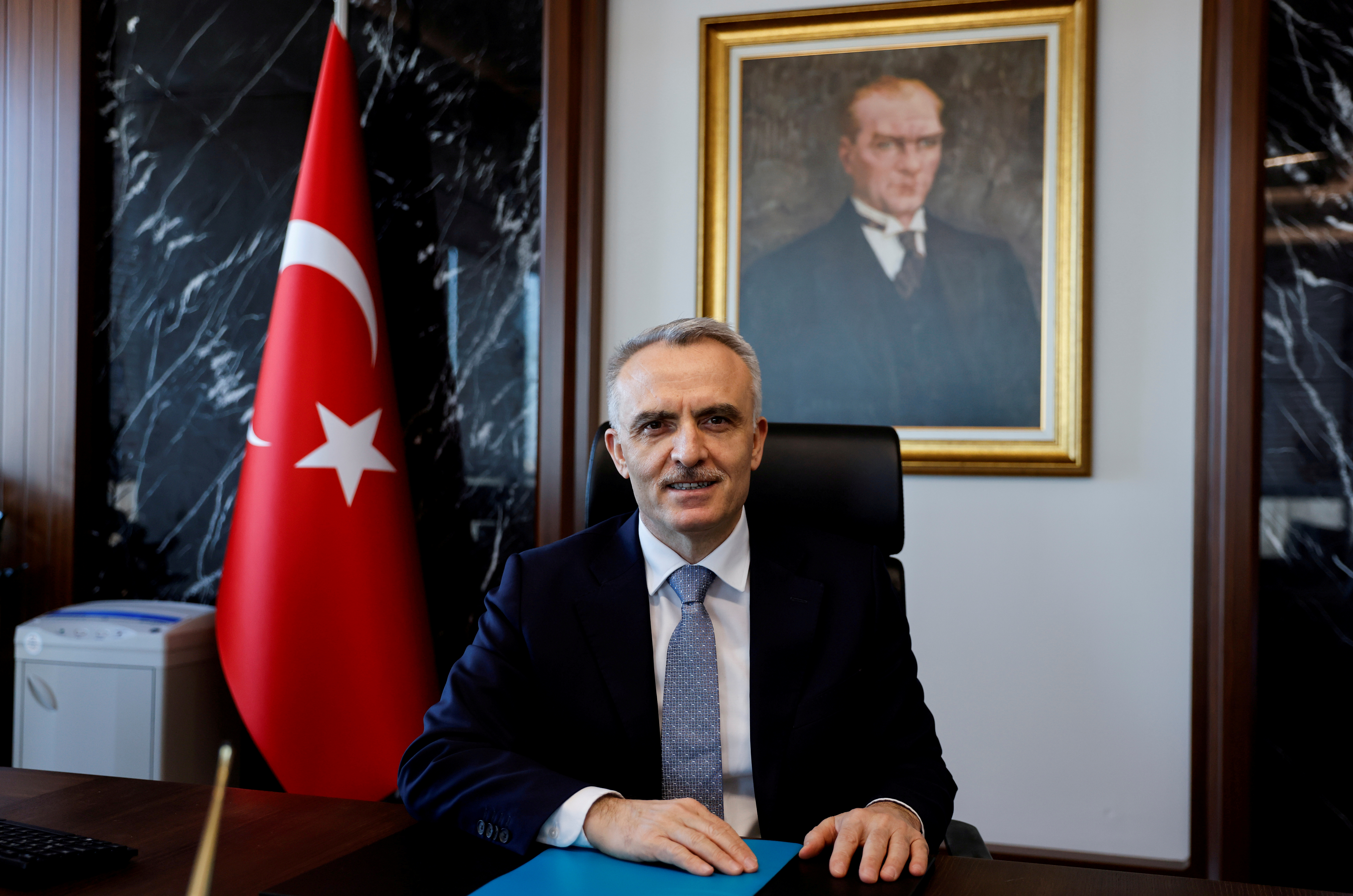 image Turkish opposition slams Erdogan after cenbank governor ousted