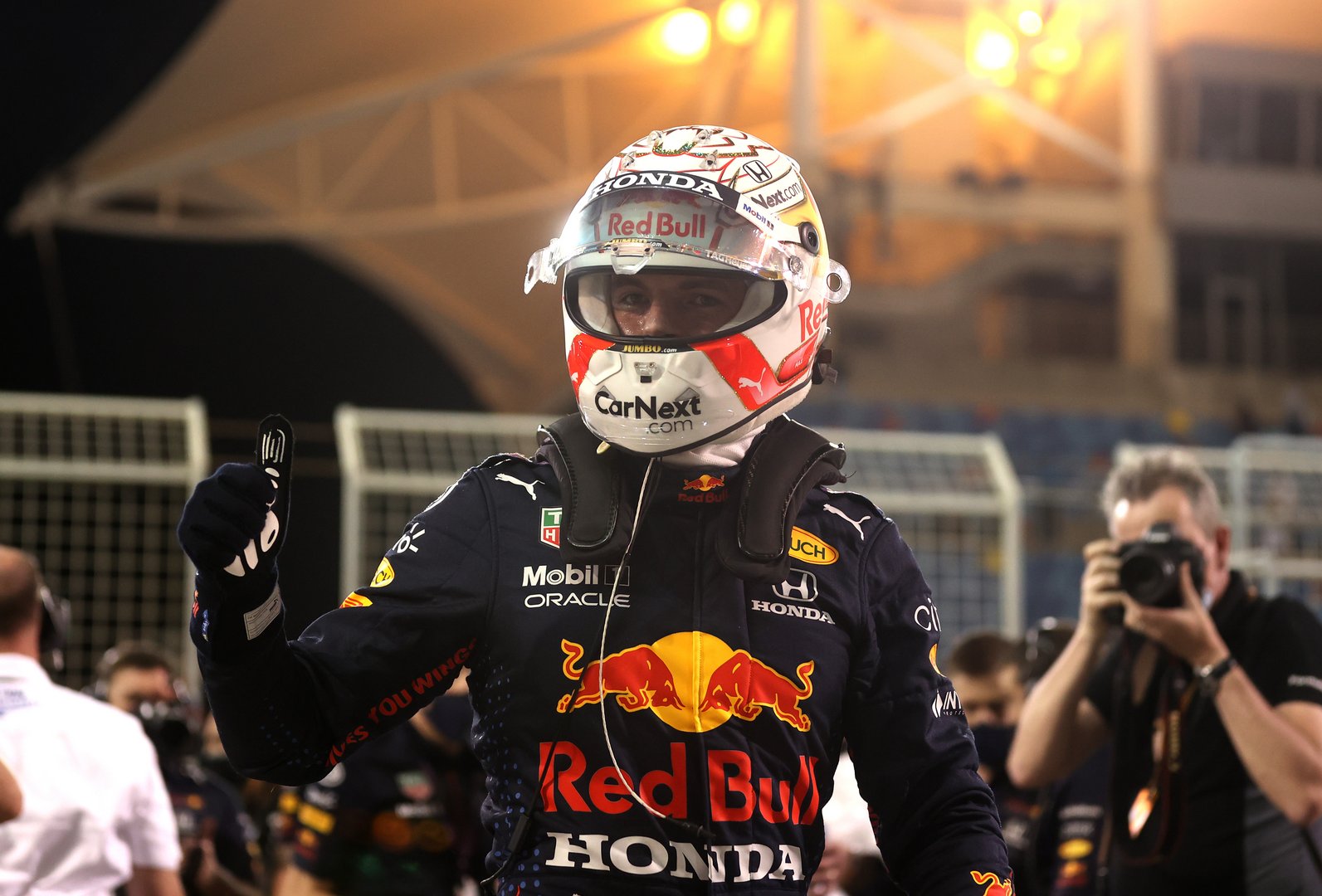 image Verstappen puts Red Bull on pole in Bahrain